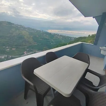 Doga Ve Deniz Manzarali Klimali Trabzon